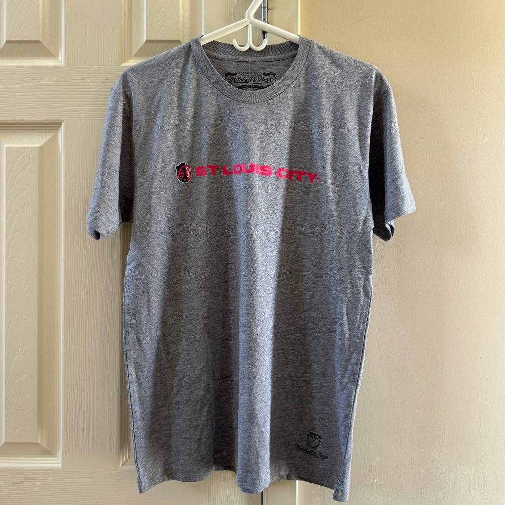 Men's Saint Louis City FC Crew Neck SS Tee Size M NWT